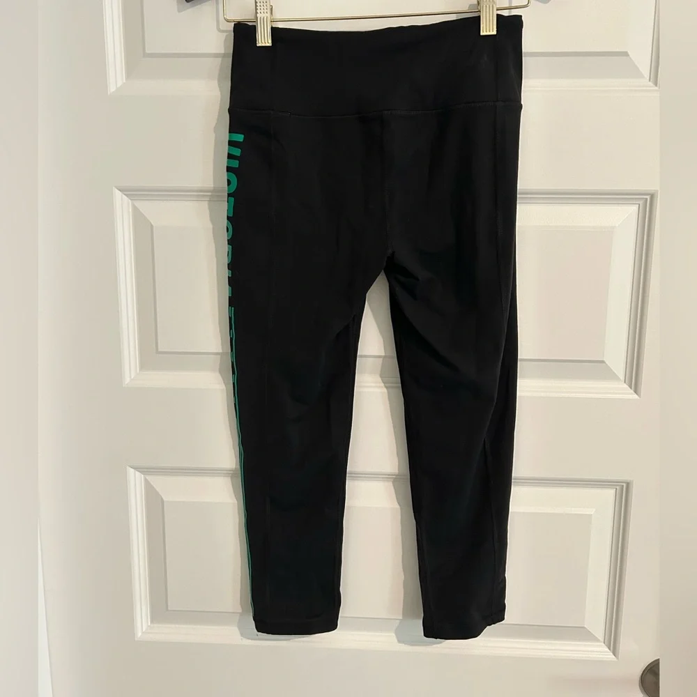 Victoria’s Secret VSX Sport Leggings  Black Green Size S